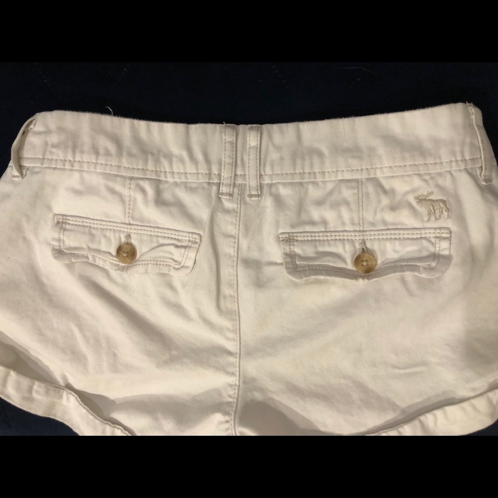 Abercrombie & Fitch white jean shorts size 0 - Picture 3 of 5